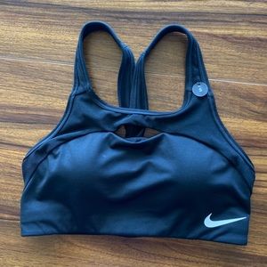 Black nike sports bra